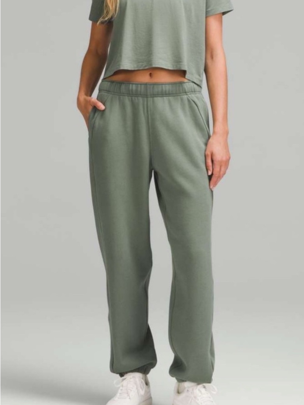 Lululemon Scuba‎ Mid-Rise Oversized Jogger Sz Small Regular Eucalyptus Green